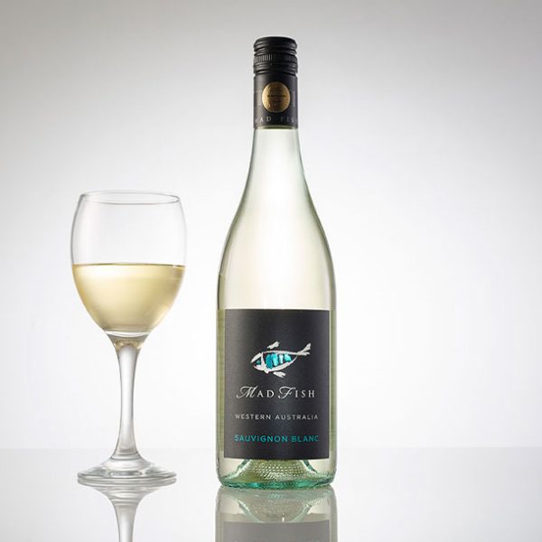 Mad Fish Sav Blanc with Glass FREE Online Wine Delivered